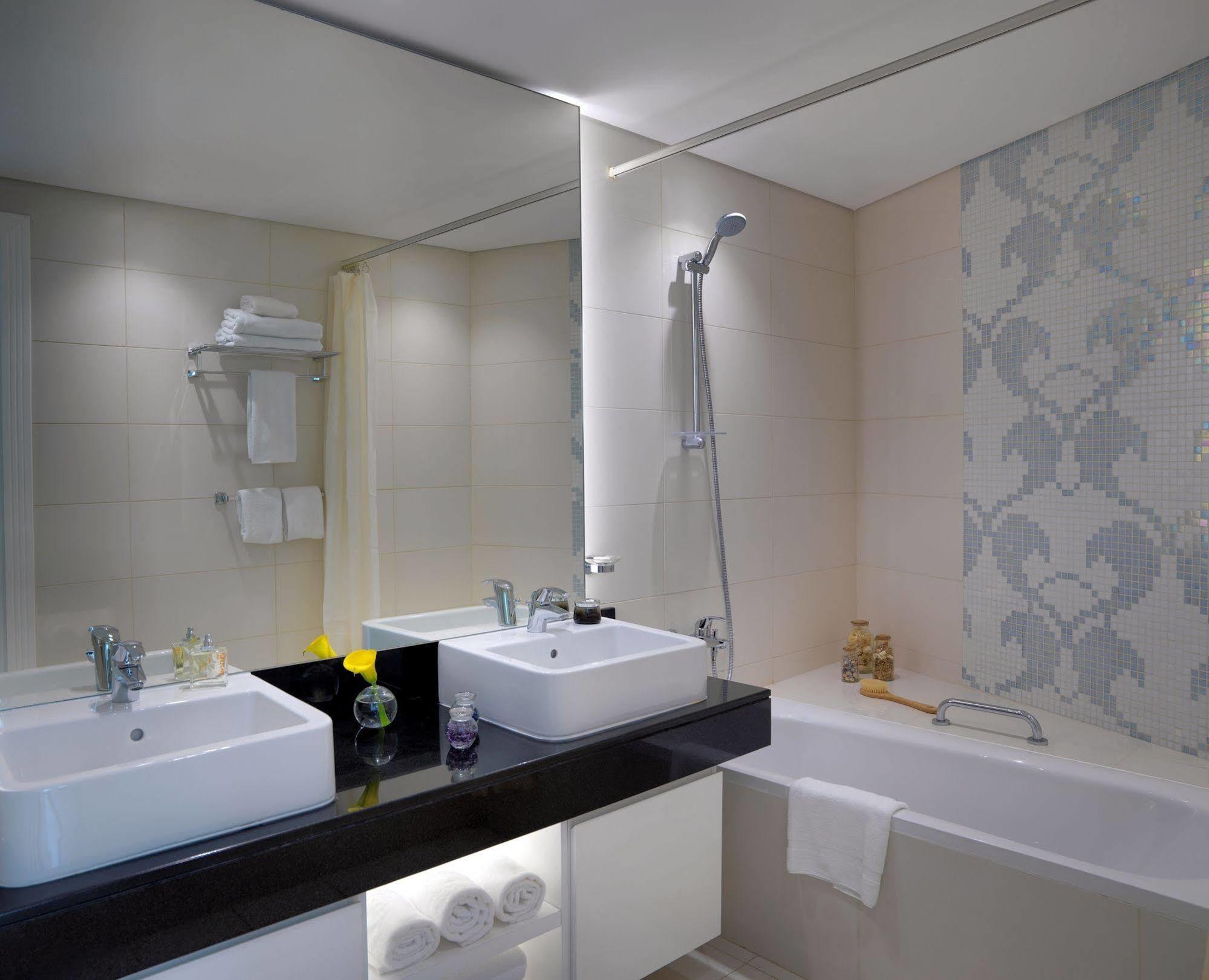 Damac Maison De Ville Breeze Dubai Esterno foto